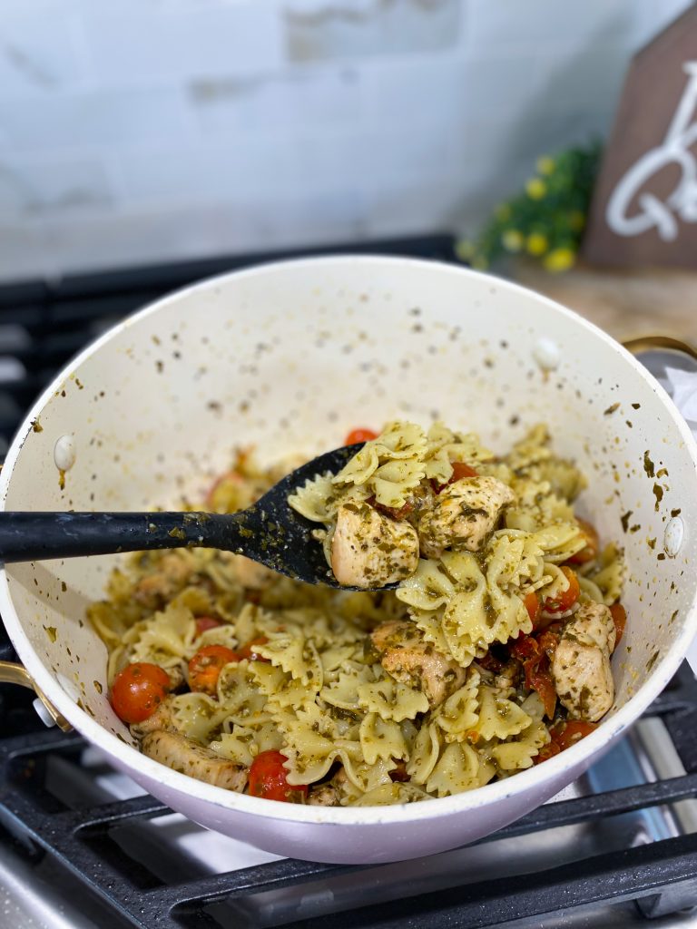 sun-dried tomato chicken pasta
