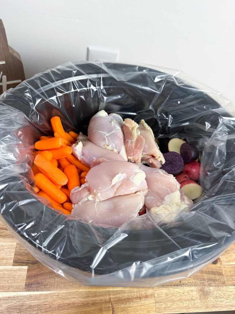 Delicious slow cooker chicken and veggies