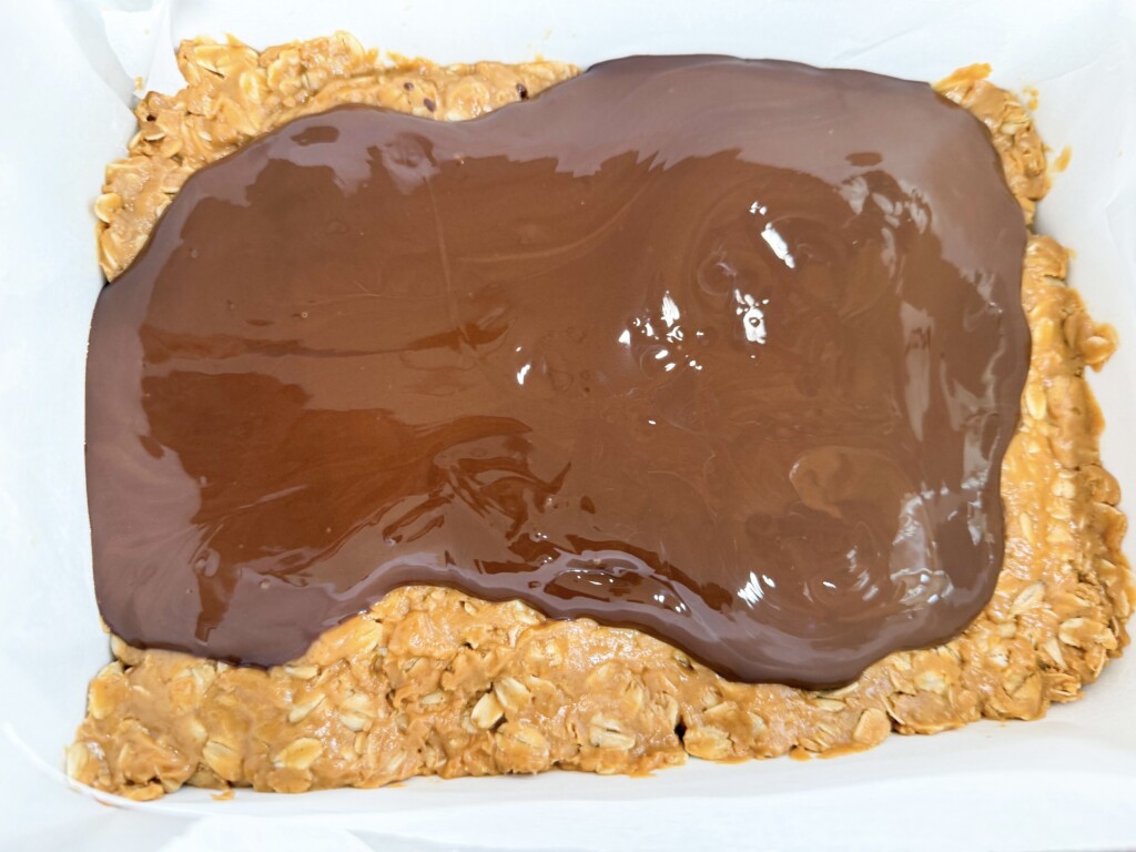 peanut butter oat bars layers